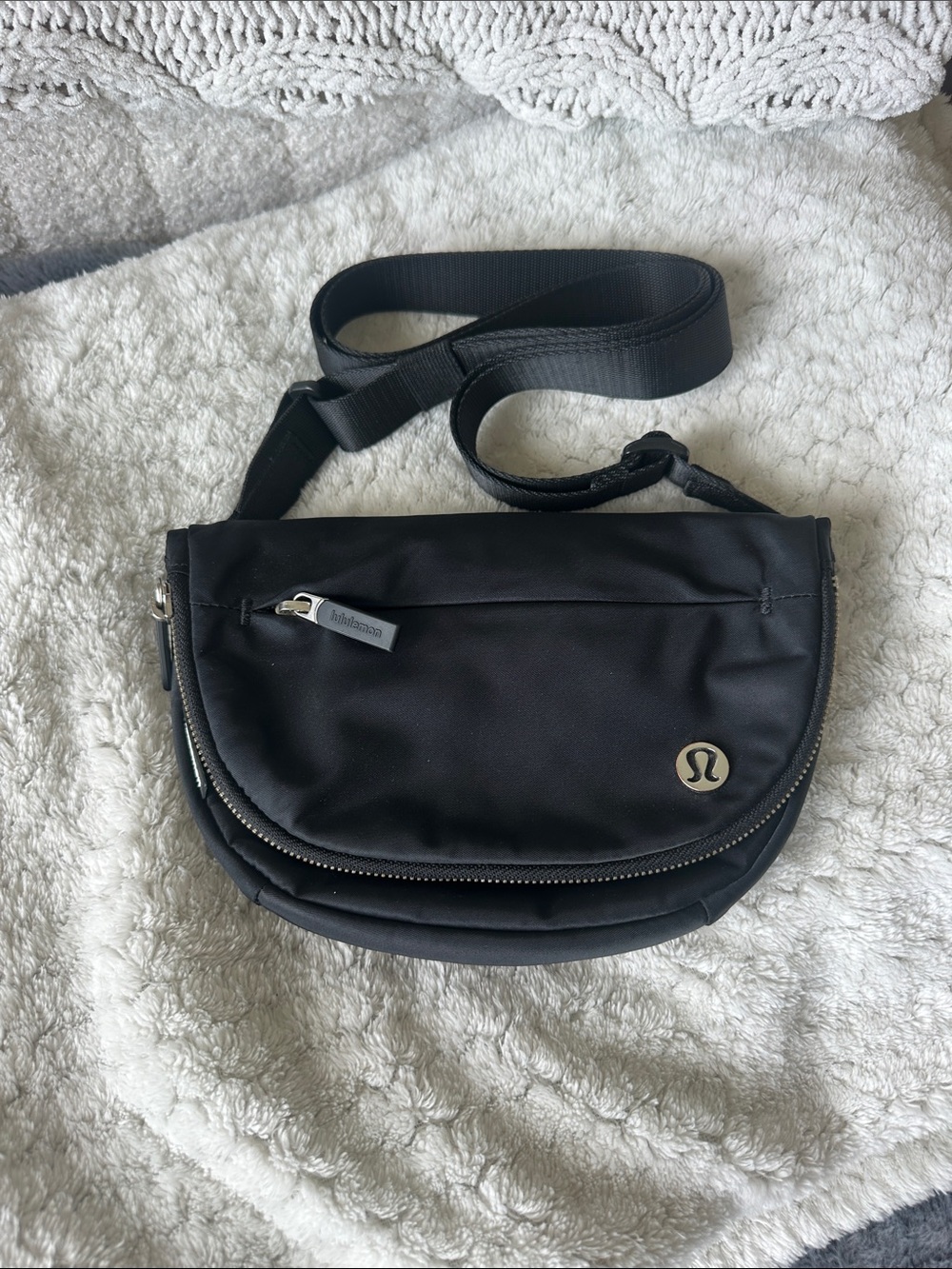 lululemon athletica Black/Nickel Crossbody Belt Bag